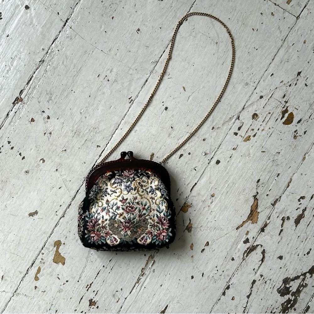 Vintage Elegant Floral Tapestry Shoulder Bag